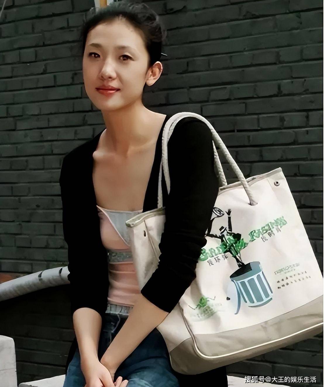 原创高冷美女嫁平平无奇老公39岁生子裴佩老师婚后怎样了