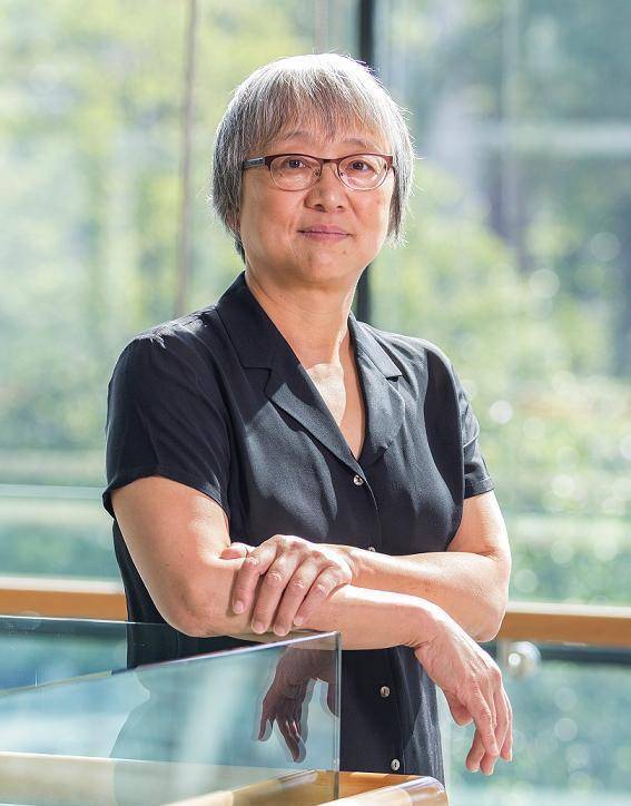 袁钧瑛以袁钧瑛女士的科研背景以及她的能力,眼光,见识,她去到世界