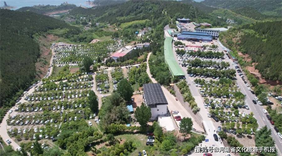 数万人共游丹江大观苑_景区_古装_游园