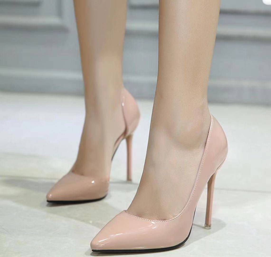 高跟鞋才是今春时髦选对款式很重要轻松get完美身材比例