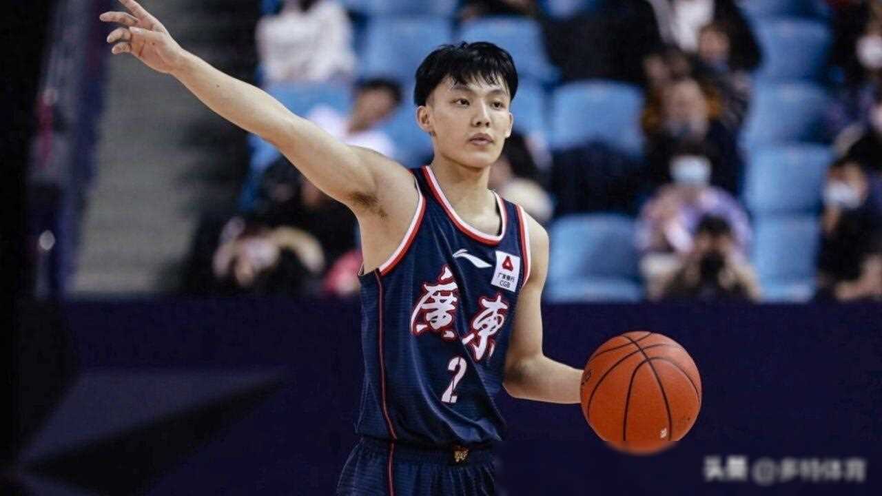原创宏远7人上双大胜同曦杜锋大胆调整阵容徐杰率全新替补出战