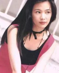 原创一代天后与小鲜肉爱了6年被父亲活活拆散嫁富商48岁受孕失败