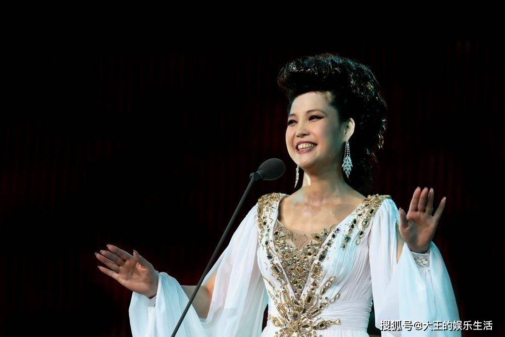 原创梦鸽24岁嫁51岁她的婚姻令人难以捉摸究竟在追求什么