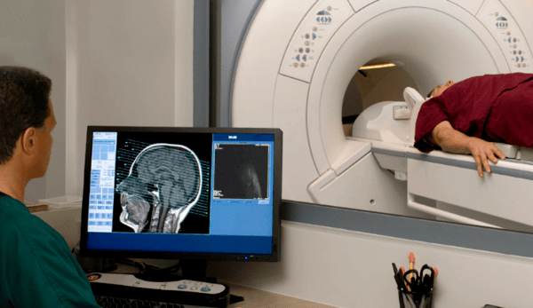 磁共振成像检查解析:辐射误区,假牙疑问与安全指南