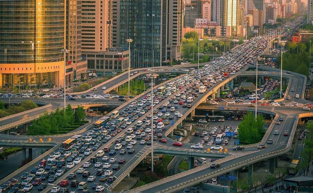 国内堵车最严重的城市,开车还没有走路快,却不是北京也不是上海