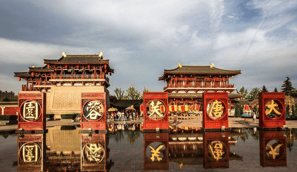 西安旅游攻略三天两夜带你去看十三朝古都走进这座不夜城