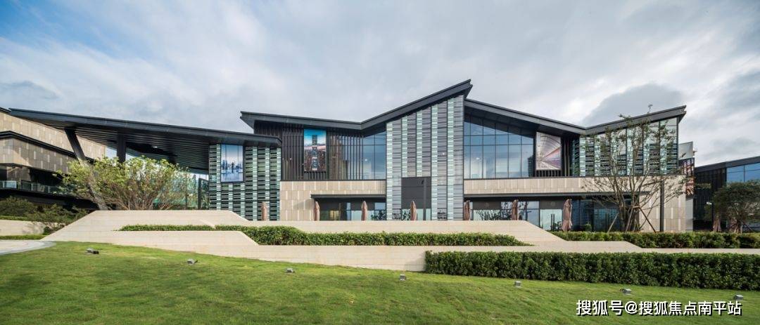 南宁万科金域中央销售中心发布