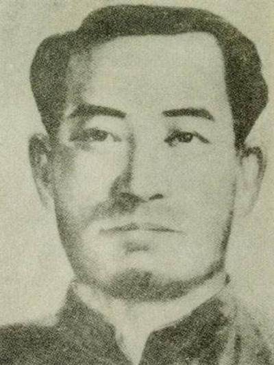 韦拔群作为广西农民运动第一人,深受群众拥护和爱戴.