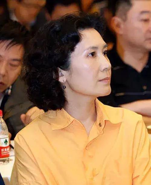 肖雄:演艺圈璀璨明珠,低调实力派铸就传奇人生_表演_观众_角色