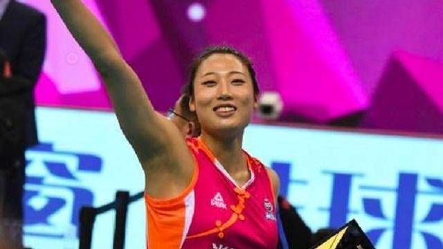 张锦文曾经的女排天才如今的大学教练带领所在大学联赛夺冠