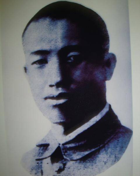 后来上司被枪毙,他又由副手转正职_廖龄奇_张灵甫_蒋介石