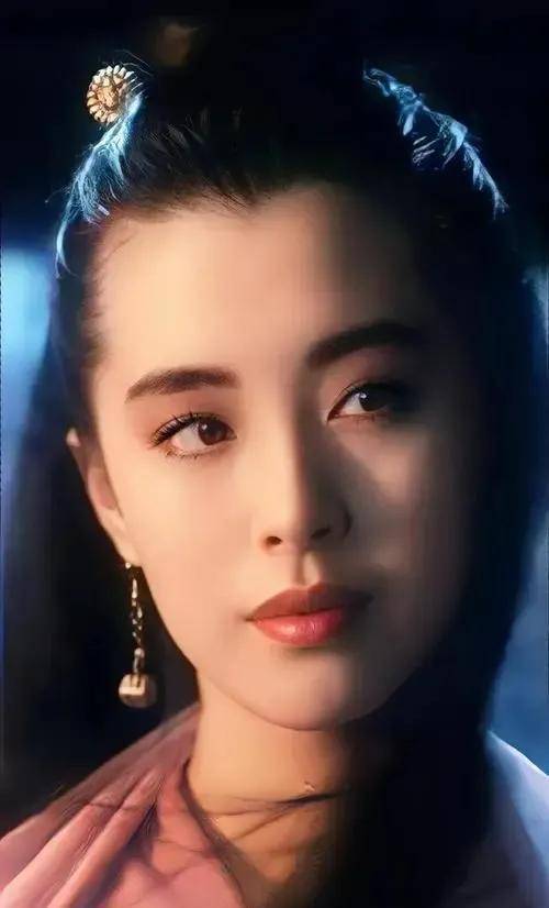 一代女神王祖贤现在成了什么样子