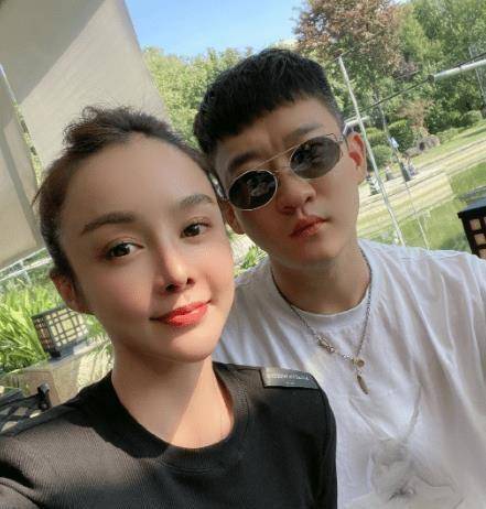 曹云金新女友回应拉上车争议日常打架而已34岁是小富婆