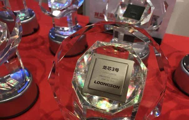 钻研各种集成电路的方法,那时候,我国在芯片研发这一方面还是一片空白