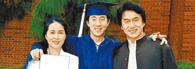 成龙国籍是哪国人呢