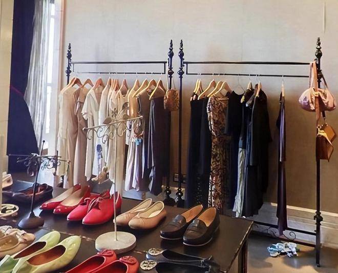 原创汪小菲北京豪宅待新主大s高跟鞋墙成焦点旧情已逝迎新篇