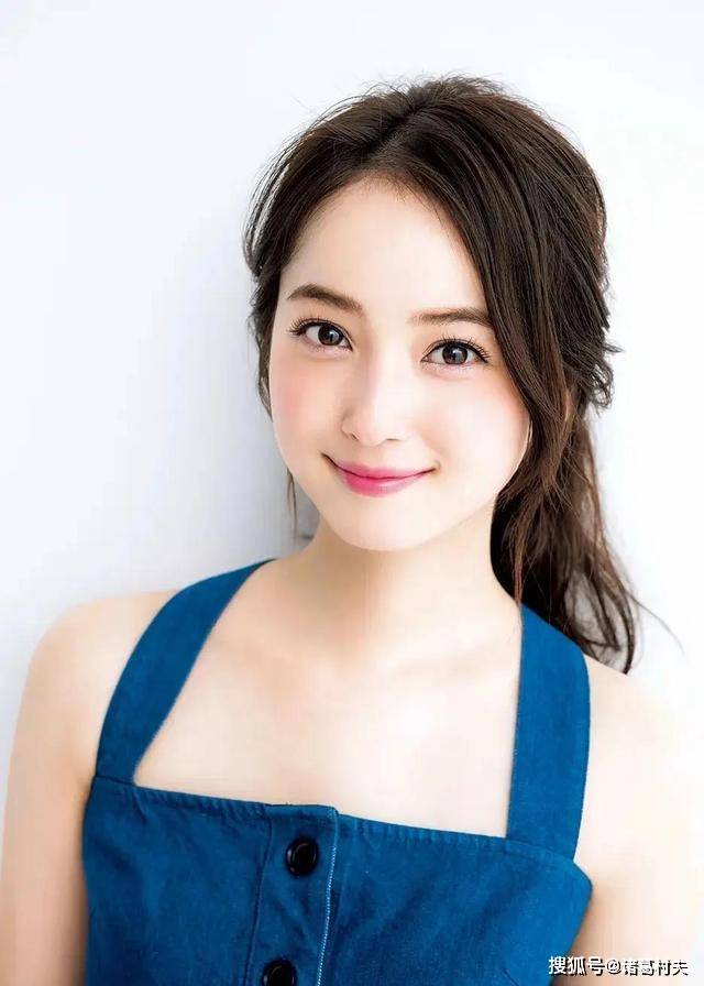 这谁顶得住嘛36岁佐佐木希性感得叫人窒息