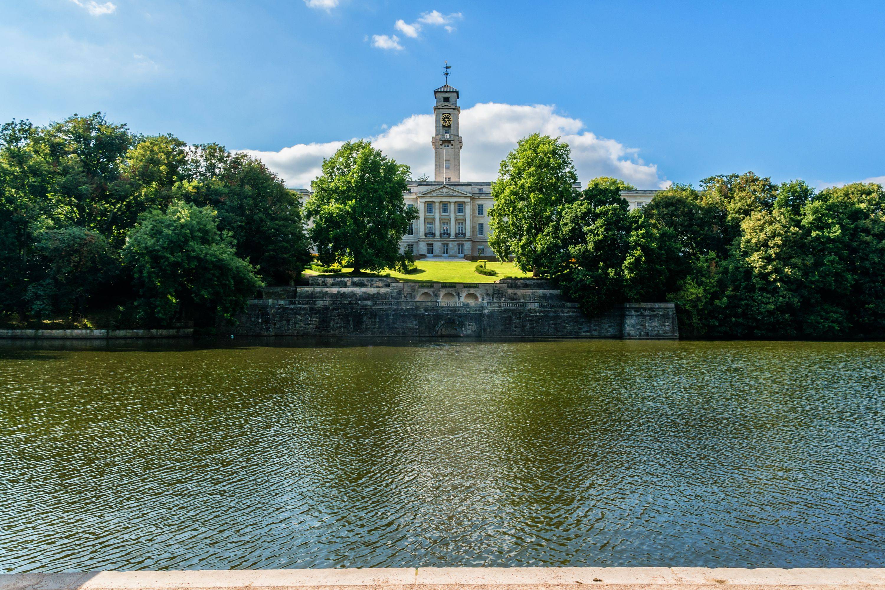 诺丁汉大学开放实用世界领先的虚拟现实教学设施!