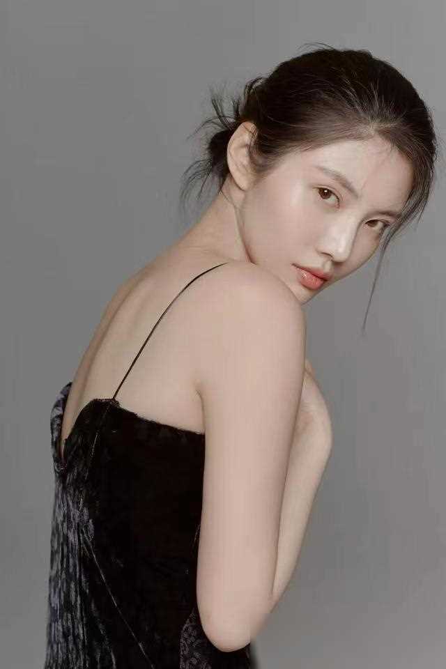 徐冬冬尹子维疑将大婚,港媒:5月底办婚礼,前因男方出轨分手