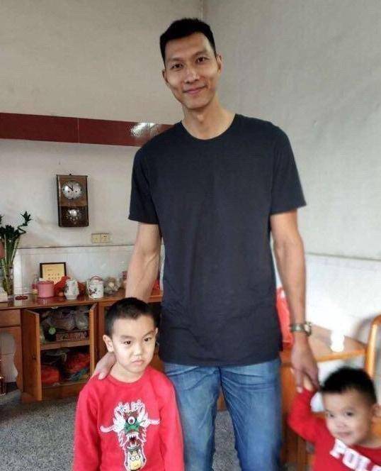 也有网友说,不单单是易建联,像谢杏芳,冼东妹,苏炳添等等从广东走出去