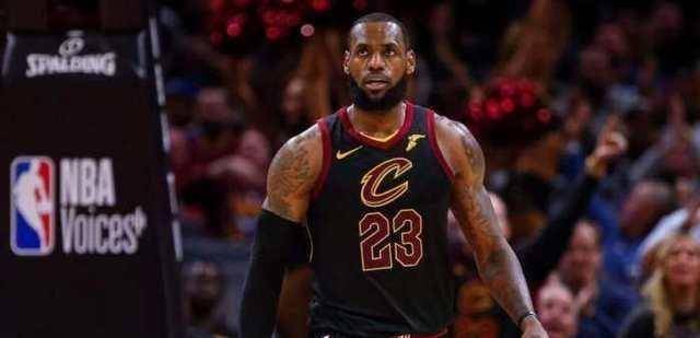 原创惨败之夜一人将离队骑士队管理层酝酿变革詹姆斯也保不住他