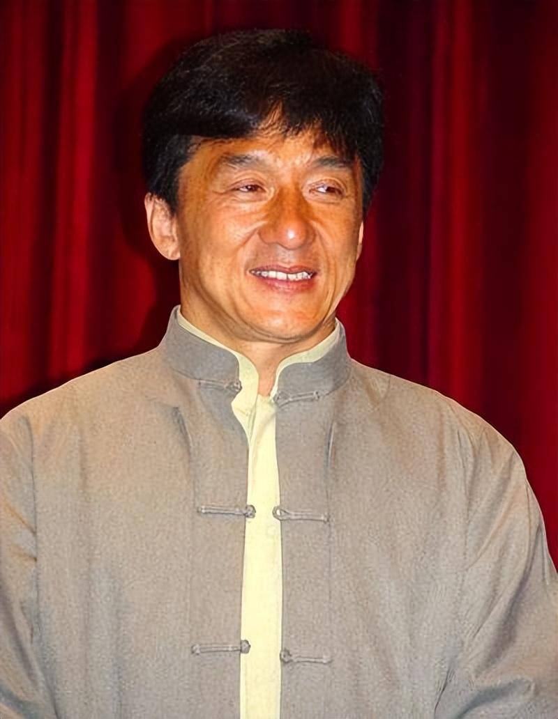 原创成龙70岁生日这天江湖地位人情世故在他身上体现的淋漓尽致