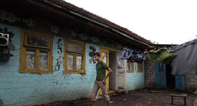 但是俄罗斯要甩锅,直接还是让其独立了.独立后的摩尔多瓦土地面积3.