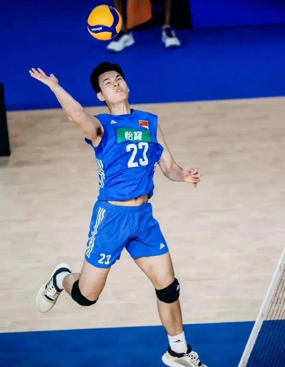 截至4月7日 最佳得分张冠华 王滨前三 发球无国内