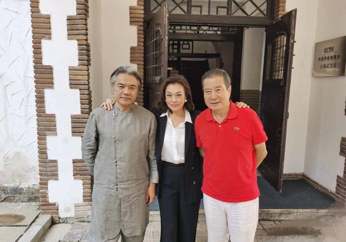 原创史可晒好友聚餐照身材瘦了变漂亮但满脸蜡黄和皱纹一点不装