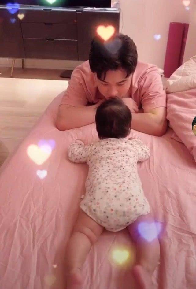 原创陈赫首晒与二女儿互动日常一脸宠溺小家伙肉嘟嘟萌翻网友