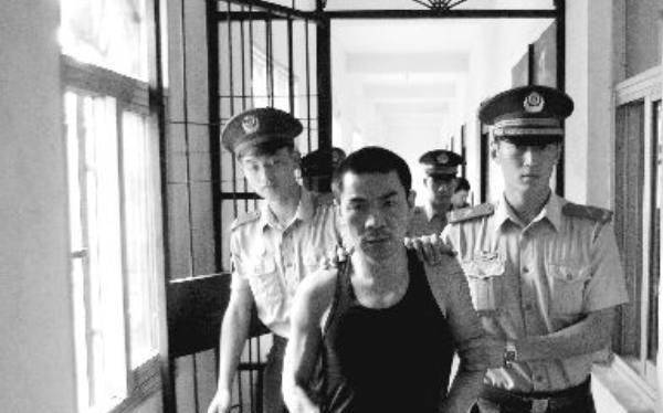 不曾杀一人却成为安徽大哥,被抓后这样做_胡斌_黑帮_合肥