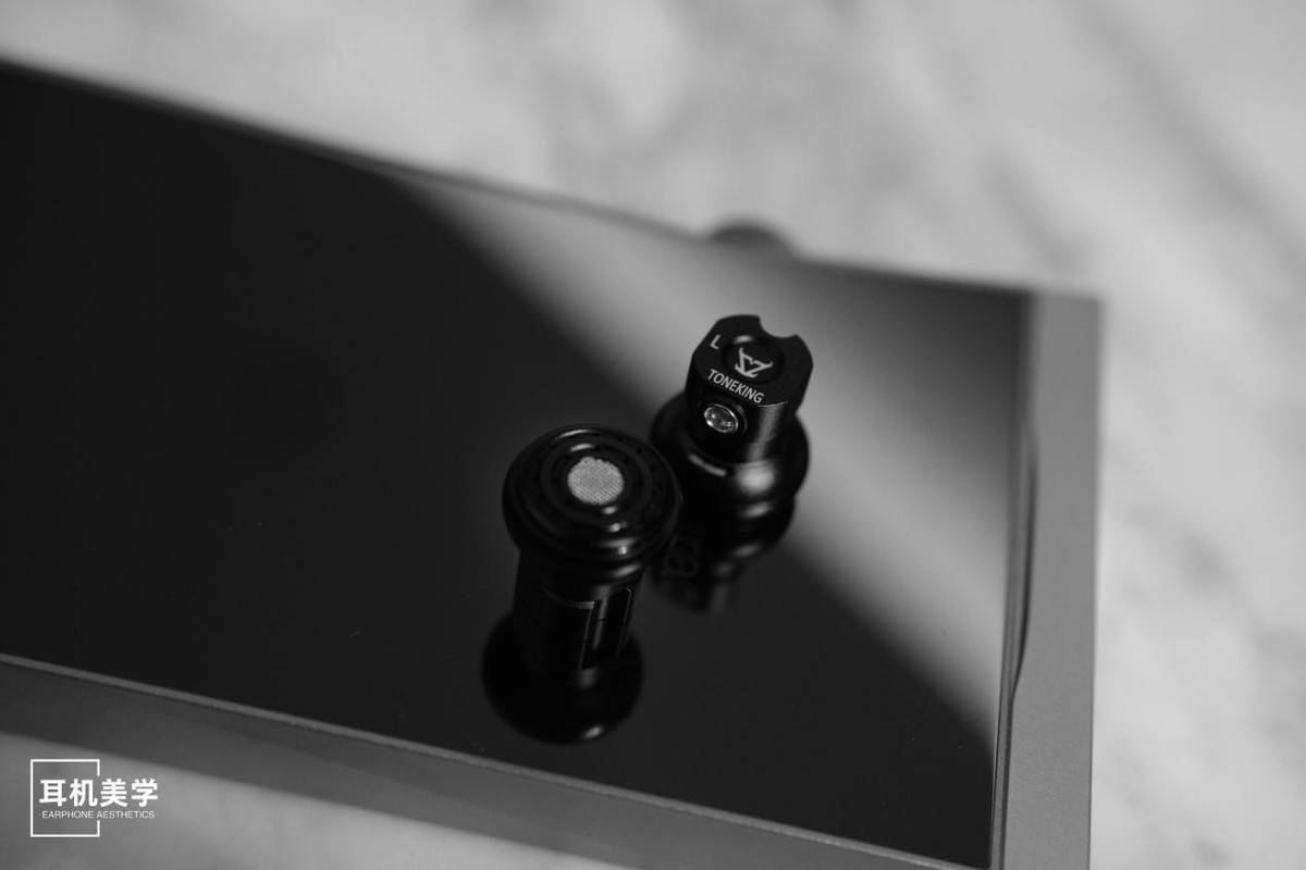 toneking天魁黑曼巴平头耳机简评