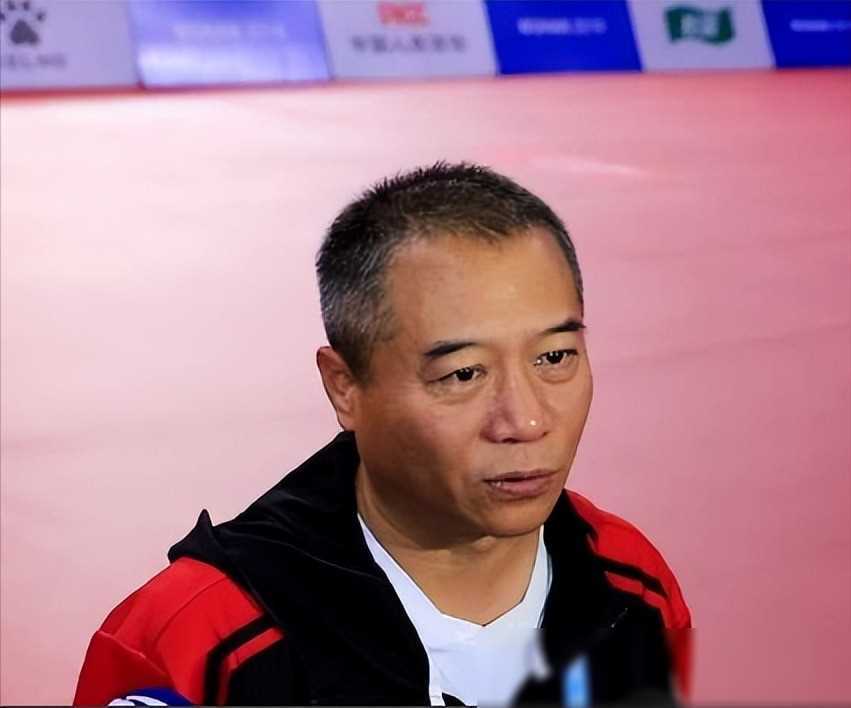 乒坛名将王涛:从军少将,感恩蔡振华提携,幸福家庭羡煞旁人_乒乓球
