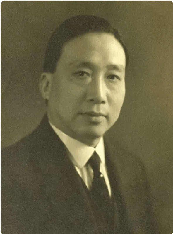 当时的北平市长袁良爱慕白玉霜,想占有她.