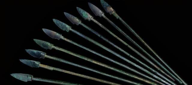 大秦赋吕不韦为何对可拆分秦箭大加赞赏弓弩与箭镞之细节探究