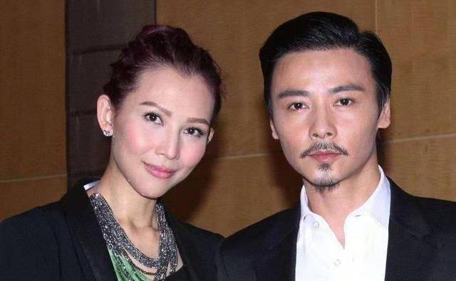 蔡少芬晒照秀恩爱不舒服的时候有你倚靠感恩破不合传闻