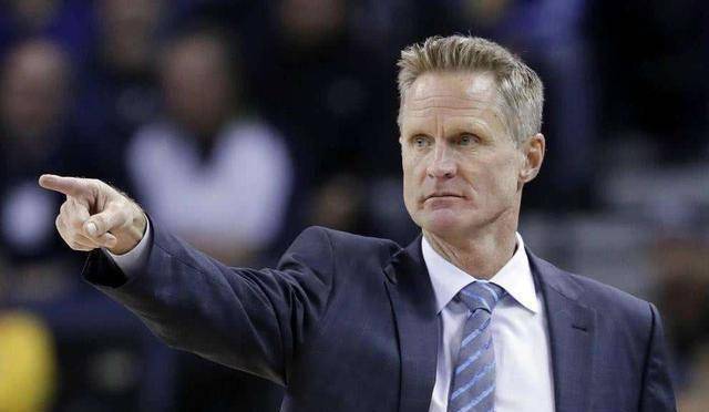 菜鸡互啄低配般勇士险爆冷大通中心疯狂了