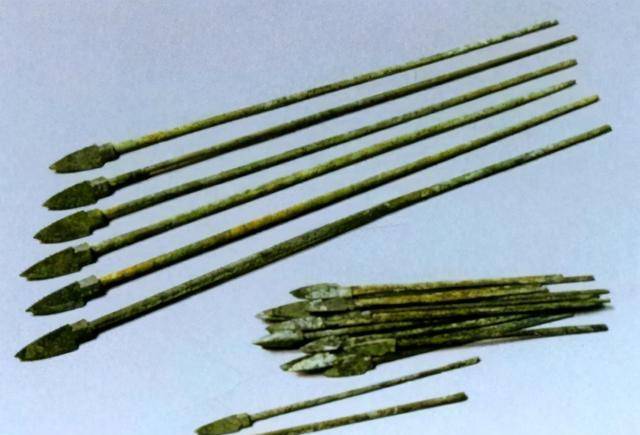 大秦赋吕不韦为何对可拆分秦箭大加赞赏弓弩与箭镞之细节探究