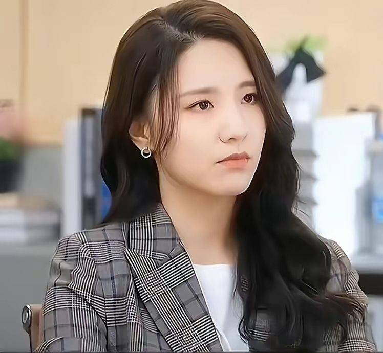 张伊君:魅力无限,演技不凡_表演_电视剧_角色