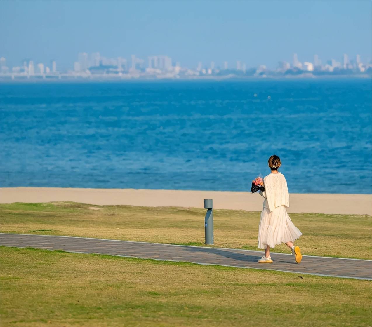 马拉桑 新鲜水果鲜榨,渴了来一杯沙茶面土笋冻海蛎煎 康家龙头海蛎煎