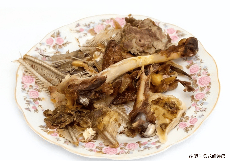 原创这几种厨余垃圾别再扔了用来养花1个月枝繁叶茂