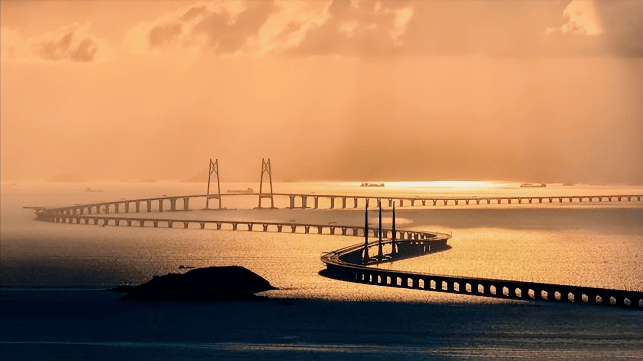 港珠澳大桥开始堵车了!国人为何如此兴奋呢