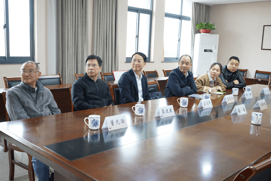 民建常州市委员会开展"思源工程 书香博爱"捐赠活动_教育_李东华_的