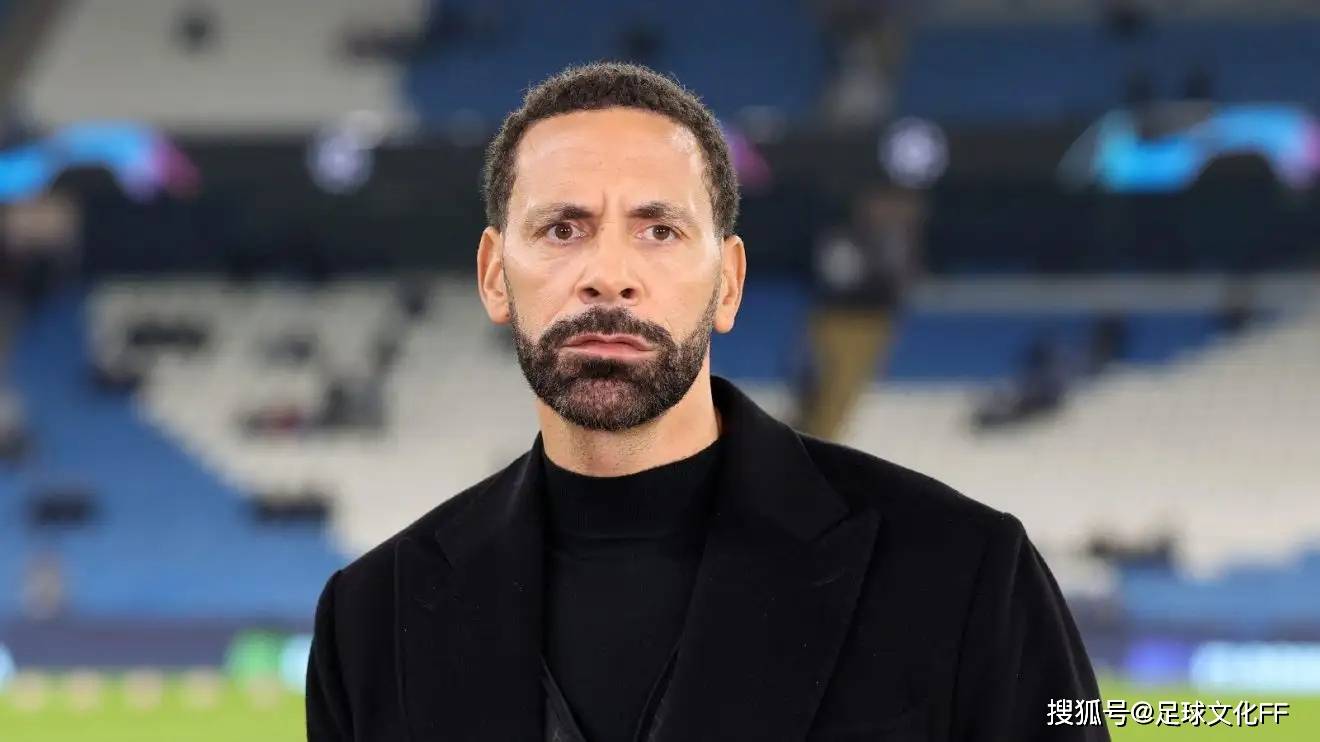 里奥·费迪南德在对阵利物浦的比赛中批评了卡塞米罗.