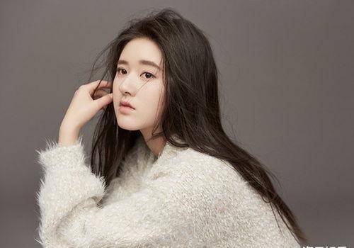 原创赵露思被男粉当面表白反应流露真性情大喊怎么又是你