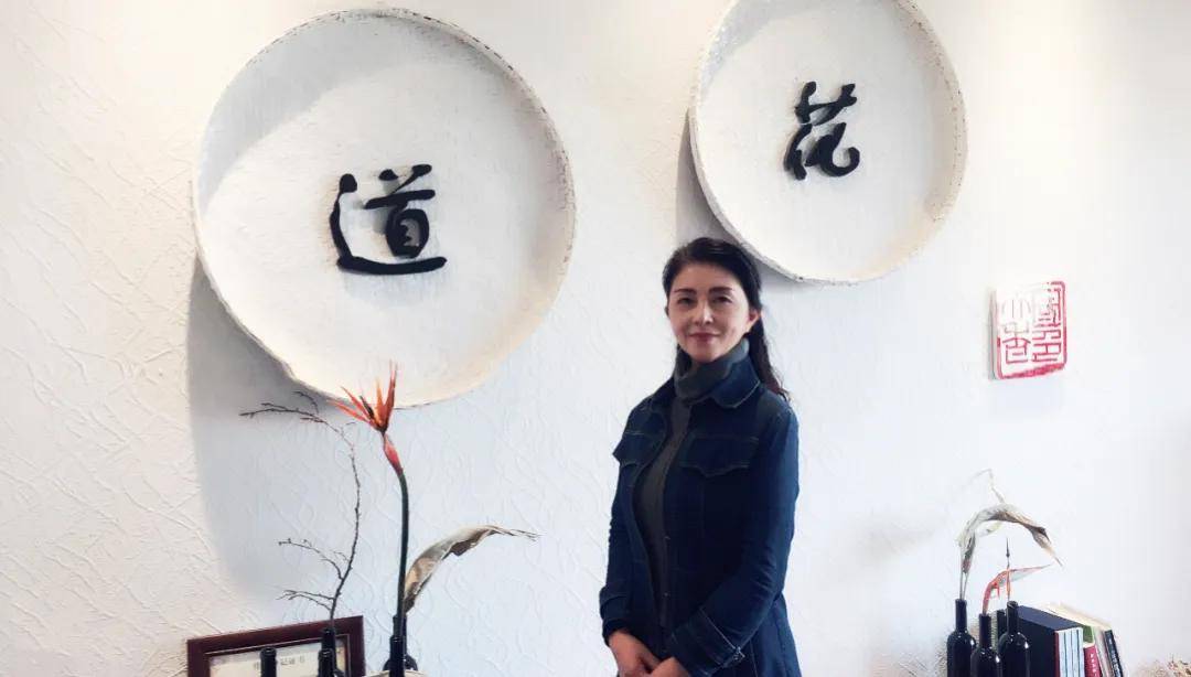 著名词人匡晖浣溪沙客次陇南见腊梅十章