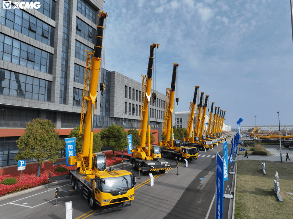 打造新质生产力徐工发布g2高端起重机品牌