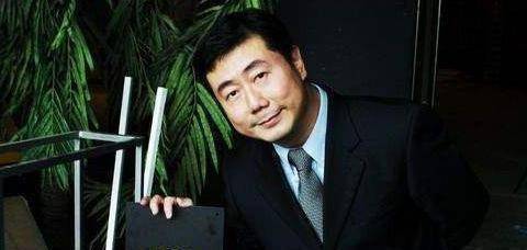 从电视主持到阶下囚,被亲女儿曝生活混乱,如今靠出镜带货为生_方宏进