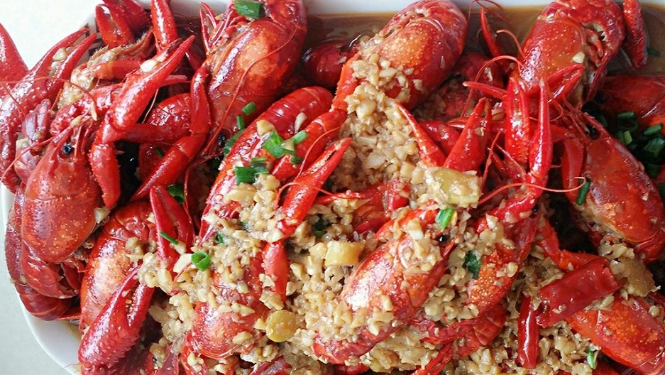 夏天到了小龙虾的季节就到了四种经典家常小龙虾做法