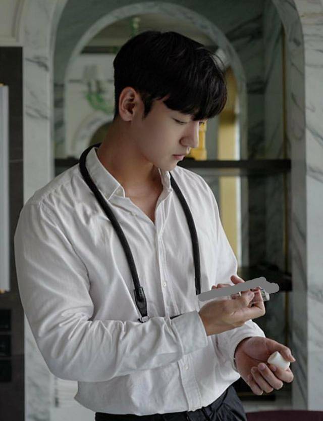 原创单眼皮童颜脸薄肌身材这样的肌肉型男小哥能不让人喜欢吗